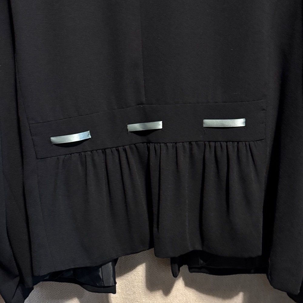 Robbie Bee Women's Elegant Black Blazer - Picture 7 of 8